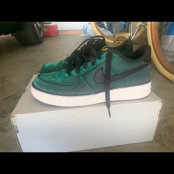 Nike Air Force 1’s - Picture 2 of 4